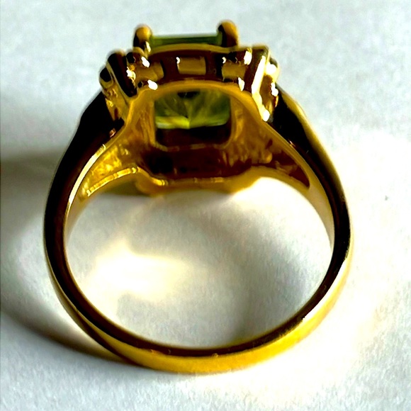 🏆Ring🏆 - Picture 3 of 3